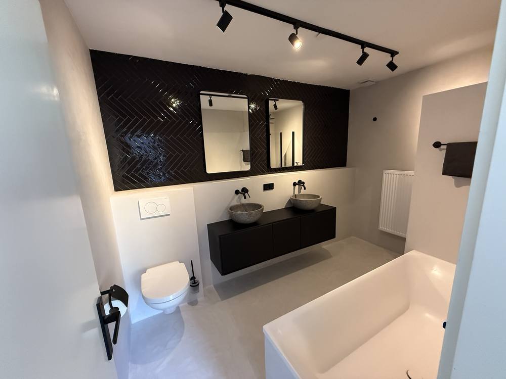 Badezimmer mit Doppelwaschtisch